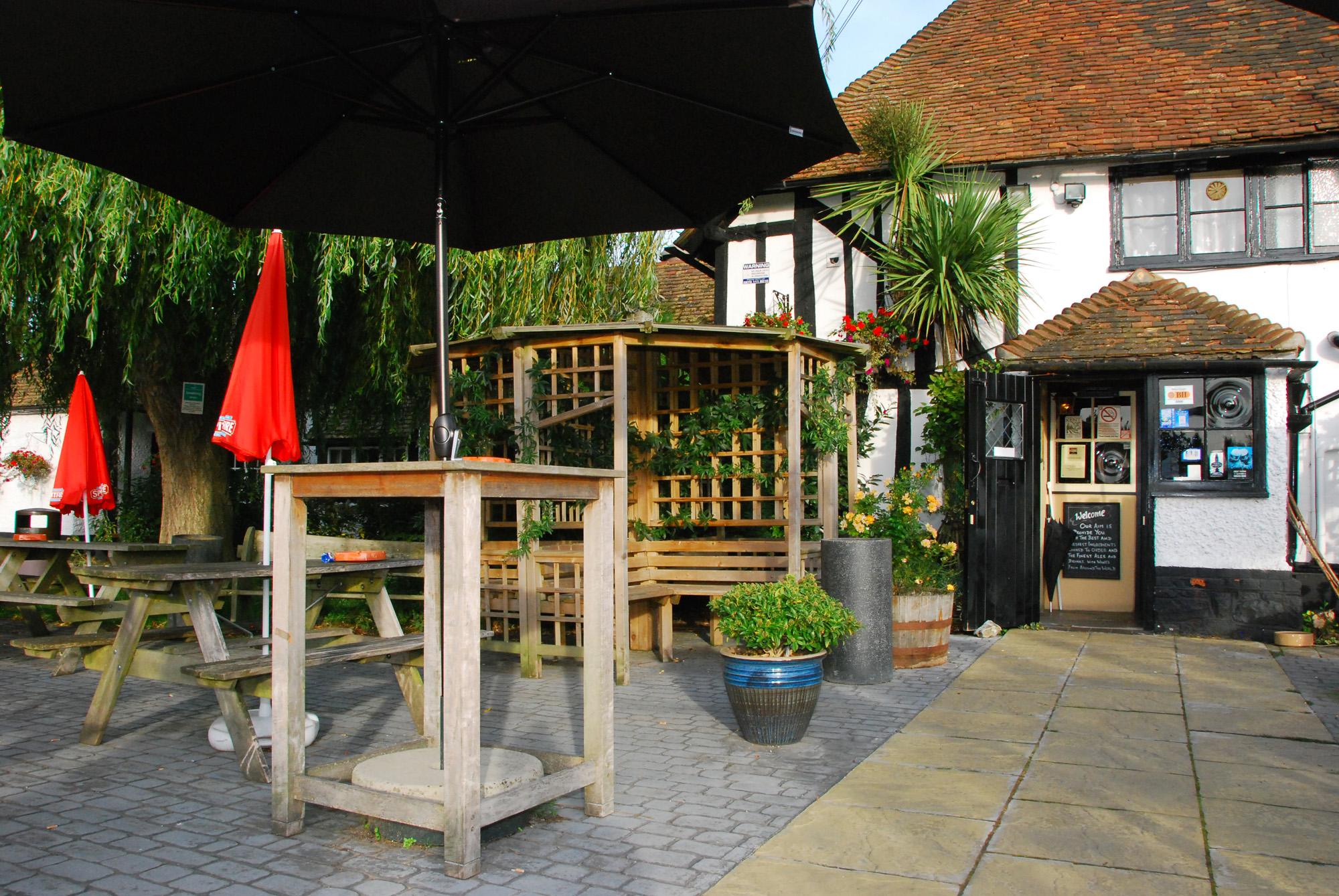 cock_inn_garden.jpeg